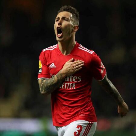 Grimaldo diz de coração cheio: “Eu amo o Benfica”